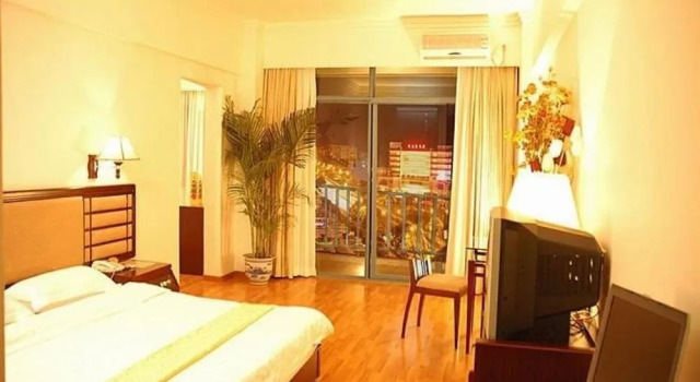 Guilin Green Bamboo Hotel, Забронировать Отель Сяншань Гуйлинь, рядом с Автобусный вокзал Guilin - Yangshuo
