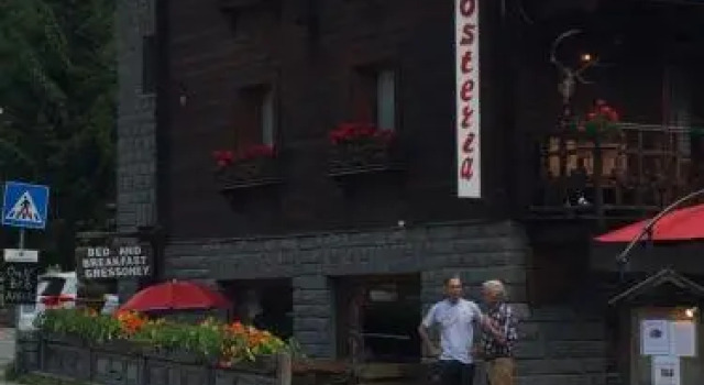 B&B Gressoney, Забронировать Отель «постель и завтрак» Отели в центре Грессоней-ла-Трините с завтраком, отели в центре Грессоней-ла-Трините с завтраком