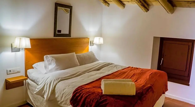 Cal Felipet, Boek Hotel Isovol Catalonië