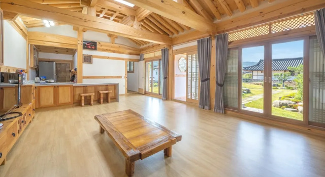 Номер Standard с 2 комнатами Gyeongju Wadamjung Hanok Pension