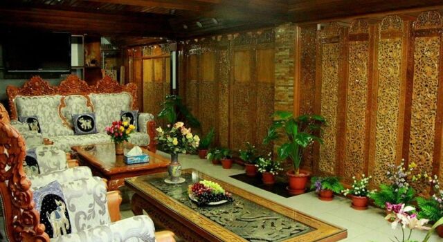 East Mandalay Hotel