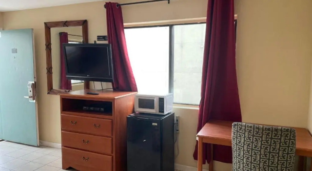 Четырёхместный номер Superior Sea Palace Motel