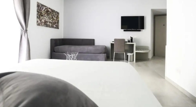 Четырёхместный полулюкс с видом на город Toledo 16 Luxury Suites