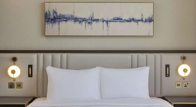 Люкс с видом на город Hilton Bahrain City Centre Hotel & Residences