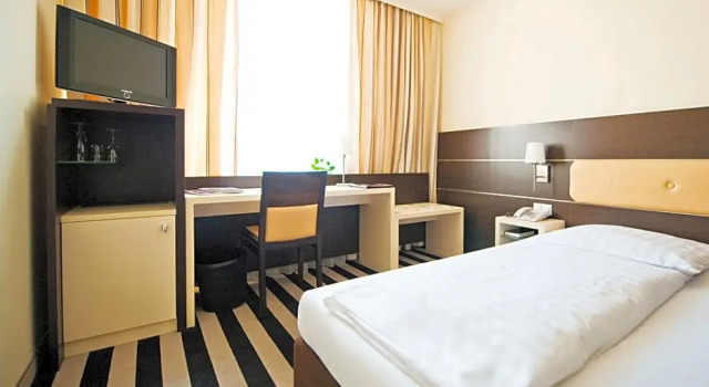 Одноместный номер Tante ALMA Bristol Hotel