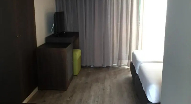 Одноместный номер Standard Hotel Euro Moniz
