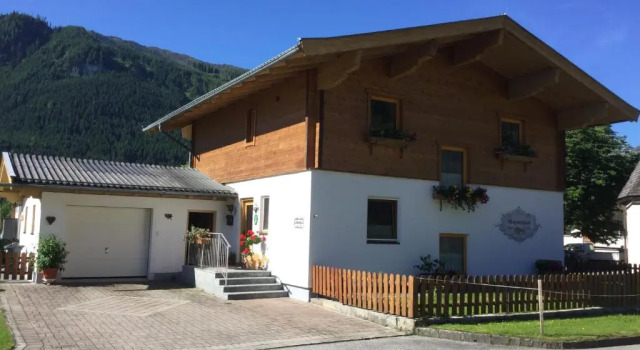 Wagnerhäusl, Rezerwuj Hotel Hotele w Salzburg z parkingiem, Parking