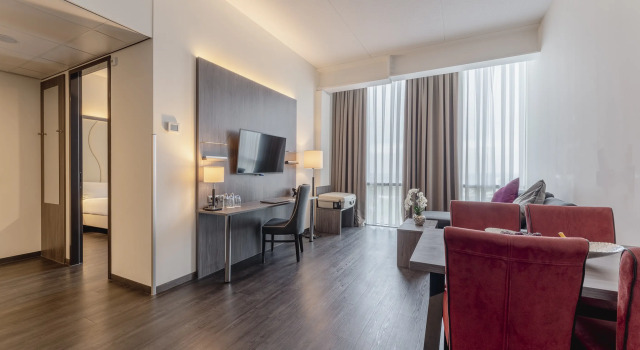 Апартаменты Superior PLAZA Premium Almere