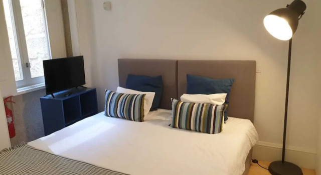 Студия Economy Citybreak-Apartments Caldeireiros
