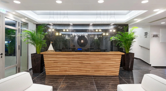 Sea Level Hotel