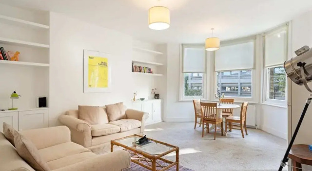 Spacious 2 Bed Apt nr Deptford, 6mins to Train st, Забронировать Отель Отели Англии 3 звезды, 3*