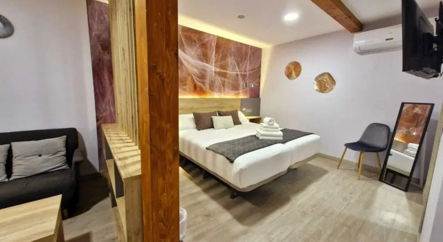 Feeling Home - Suites&Rooms, Забронировать Хостел Хостелы Леона, рядом с INCIBE, Хостел