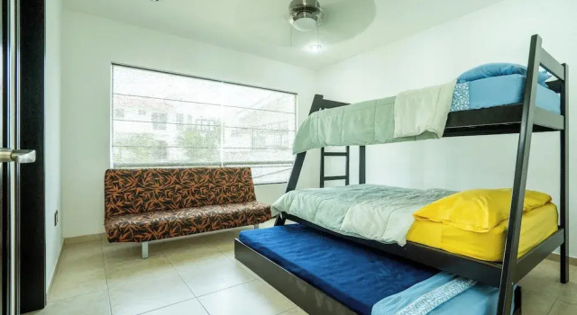 Spacious 5 Bedroom Oasis with Pool & BBQ, Réserver Maison de vacances Oaxtepec Morelos