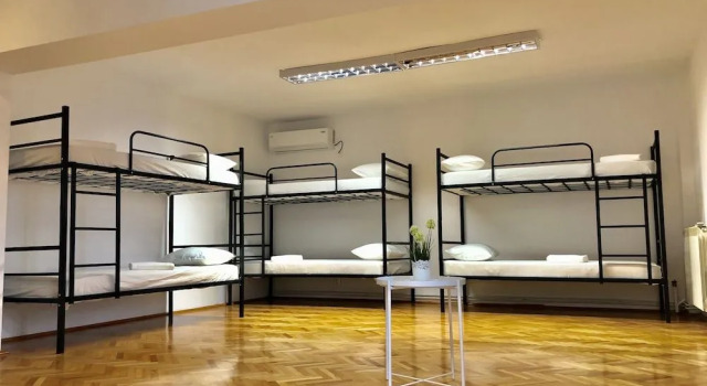 Mil Pasos Penthouse Hostel, Đặt Nhà trọ Hostel ở Bucharest, gần Bucharest Museum, Nhà trọ