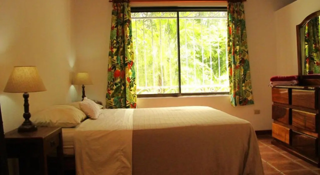 Casa Amarilla, Réserver Hôtel Esterillos Este 