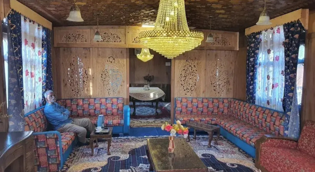Люкс Luxury The Apollo 11 Heritage Luxury Houseboat