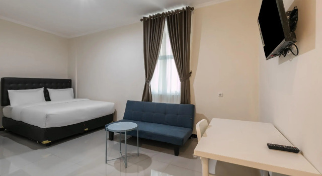 Griya Loka 2 Syariah Near Simpang Lima Mitra Reddoorz, Book Hotel Cheap Hotels in Semarang, near Ciputra Mall Semarang