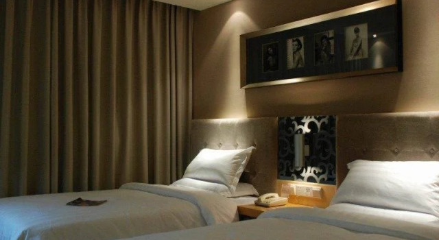 Degas Hotel Wuhan Jiefang Park Branch