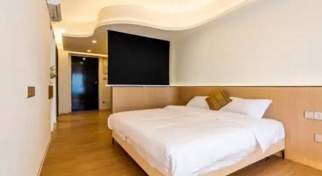 Люкс с 2 комнатами с видом на море YURI Seaview Apartment