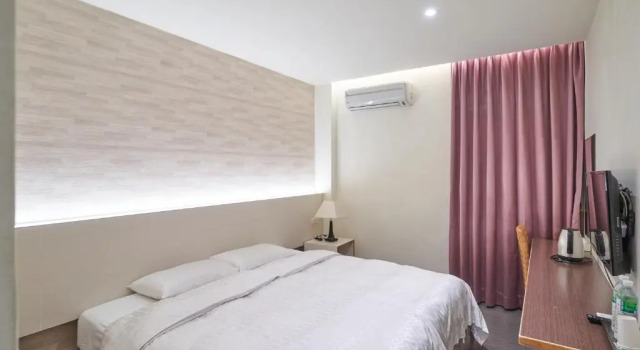 Двухместный номер Standard Yung An Business Hotel
