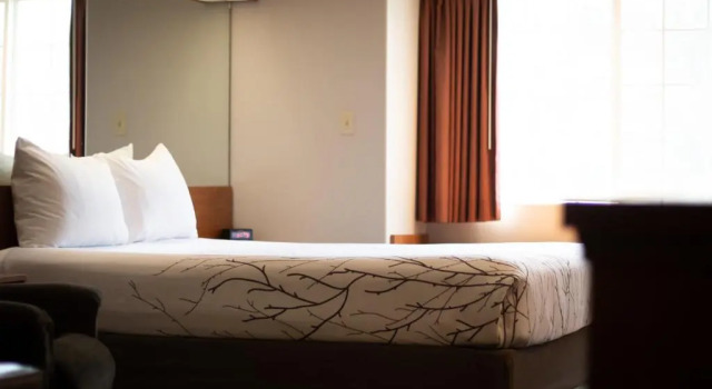Люкс Monument Inn & Suites