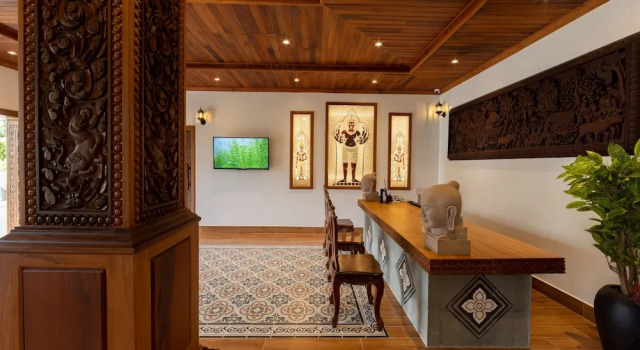 Two Seasons Siem Reap Hotel, Забронировать Отель Отели Сиемреап 4 звезды, рядом с Angkor National Museum, 4*