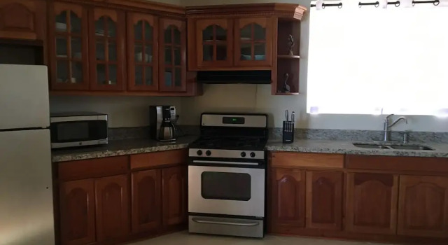 Люкс с видом на воду Blue Parrot Beach House