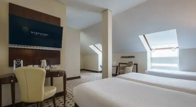 Трёхместный номер Standard Eurostars Gran Via