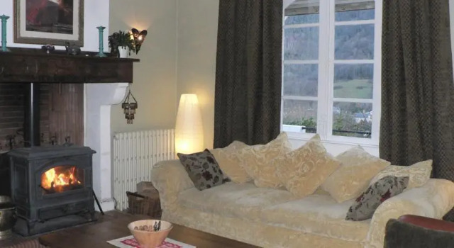 Le Toit Rouge B&B, Rezervovat Penzión se snídaní Hotely v Hautes-Pyrénées s parkováním, Parkování