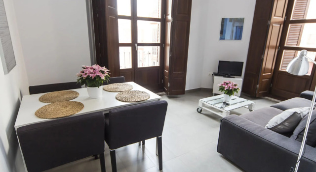 Apartamentos Málaga Picasso, Забронировать Апартаменты/квартира Отели Малаги с парковкой, рядом с Железнодорожный вокзал Малаги, Парковка