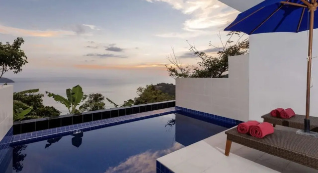 Люкс Grand Bleu Ocean View Pool Suite