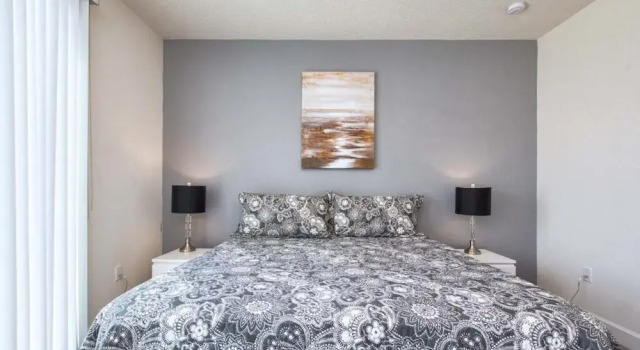 Beautiful House, Private Splash Pool, Balcony Off Master Suite, Free Wifi!!! 3 Bedroom Townhouse by RedAwning