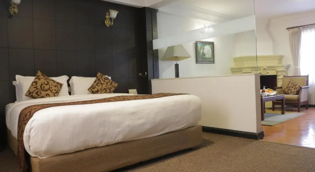 Полулюкс Maya Manor Boutique Hotel - A Restored Heritage Mansion in the Heart of Kathmandu