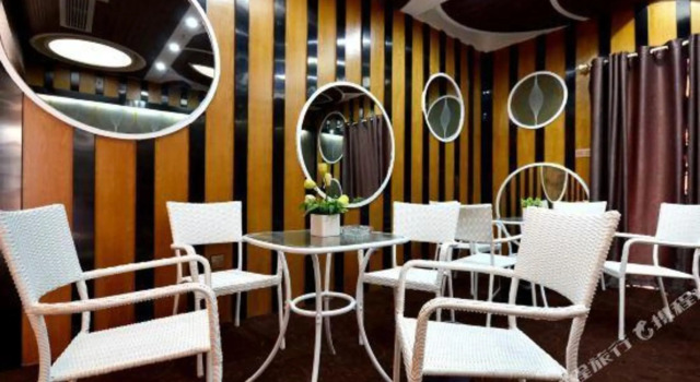 Lanli Fashion Hotel (Xinzhou District Government), Varaa Hotelli Xinzhou Hubei