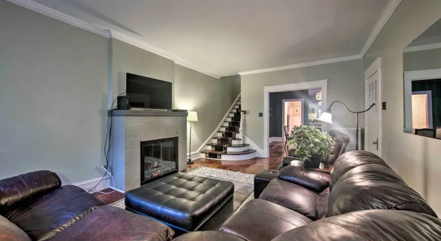 Коттедж с 5 комнатами с балконом Spacious Reading Home w/ Patio - 2 Miles to Pagoda