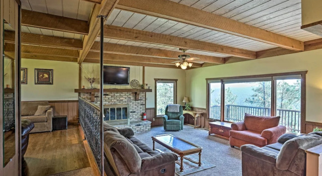 Коттедж с 3 комнатами Rustic Black Hills Retreat w/ Expansive Views
