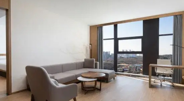 Люкс Fairfield by Marriott Guiyang Guanshanhu