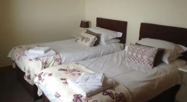 Bonnieviews Bed and Breakfast, Book Hotel Forse 