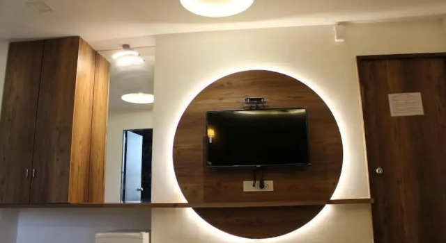 Hotel The Grand Piano - Best Business Hotel in Patan, Prenota Hotel Patan Gujarat