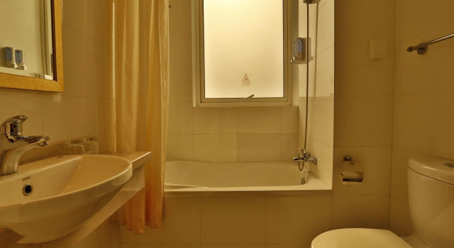 Люкс Deluxe с 3 комнатами Rayfont Celebrity Hotel and  Apartment