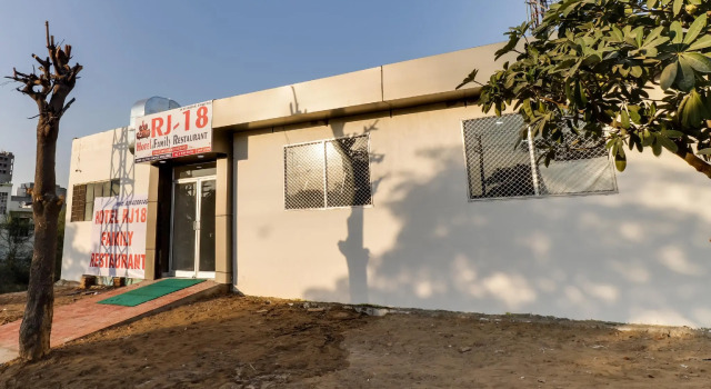 OYO 64864 Hotel Rj18, Rezervovat Hotel Hotely v Rajasthan s parkováním, Parkování
