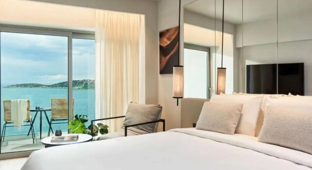Номер Superior с балконом и seafront NIKO Seaside Resort MGallery