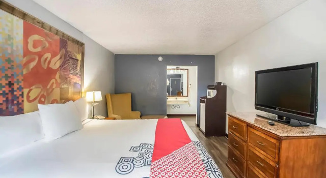 Двухместный номер Premium Hotel O Daylight Inn Elkhart I-90, IN