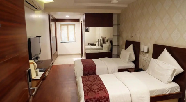 Hotel Sasya Pride, Book Hotel Hoteller i Kurnool med parkering, Parkering