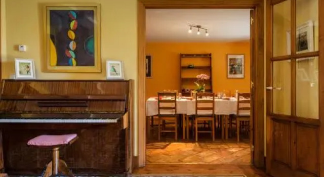 Casa Sarasa, Забронировать Отель Бердун 