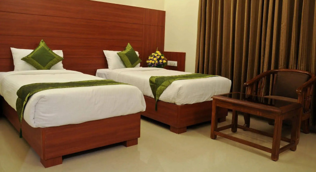 Hotel Golden Castle, Buchen Sie Hotel Mysore Karnataka