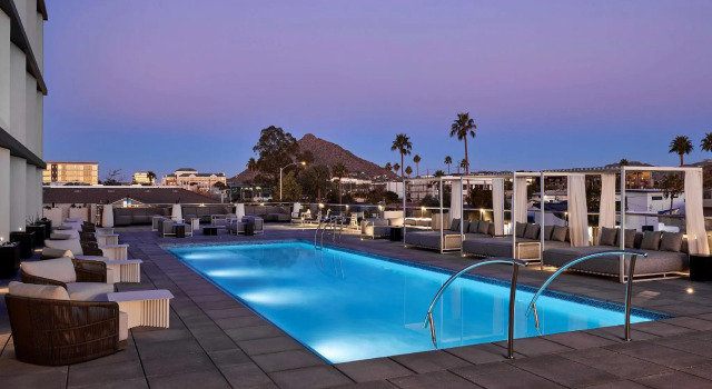 Четырёхместный номер Standard Senna House Hotel Scottsdale, Curio Collection By Hilton