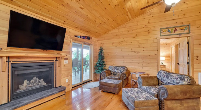 Private Hot Tub: Gatlinburg Cabin in the Clouds