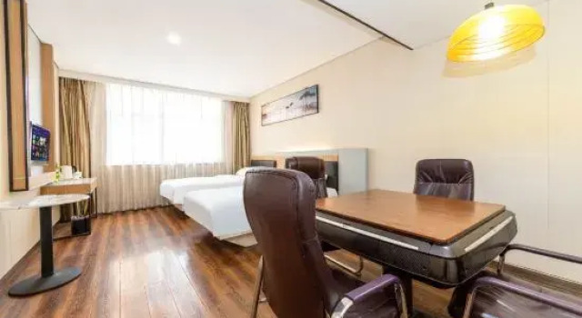 Люкс Business Tianlun Fashion Hotel (Shangqiu High-speed Railway Station)
