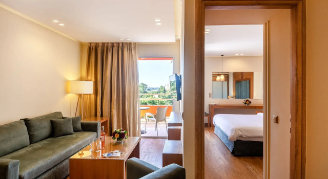 Апартаменты Deluxe Oasis Hotel Apartments